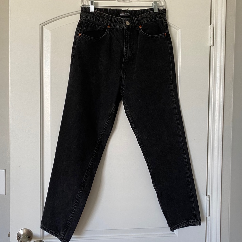Women’s mom fit jeans